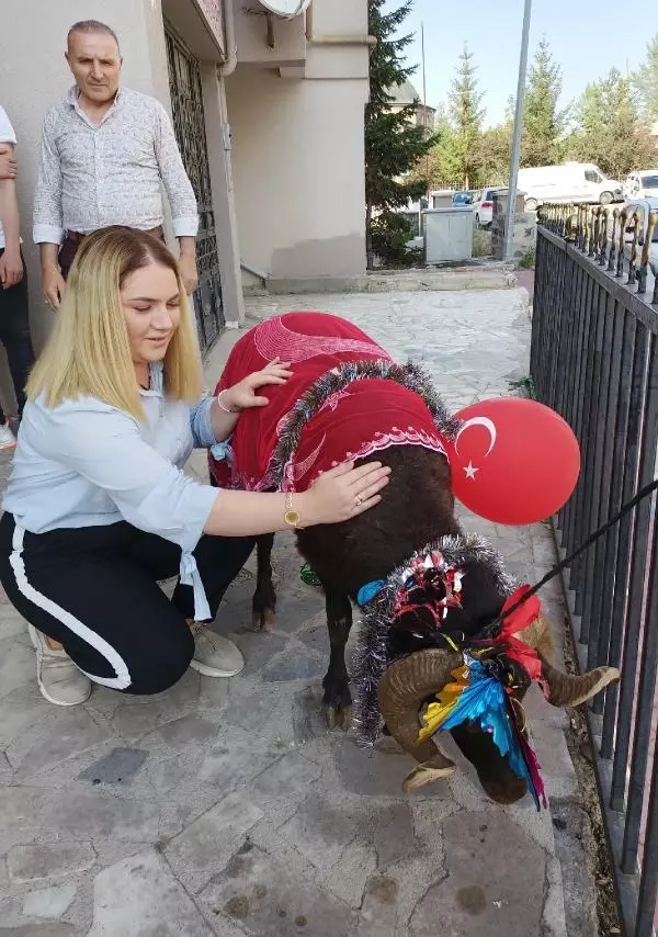 ERZURUM'DA 'GELİN KOÇU' GELENEĞİ DEVAM EDİYOR