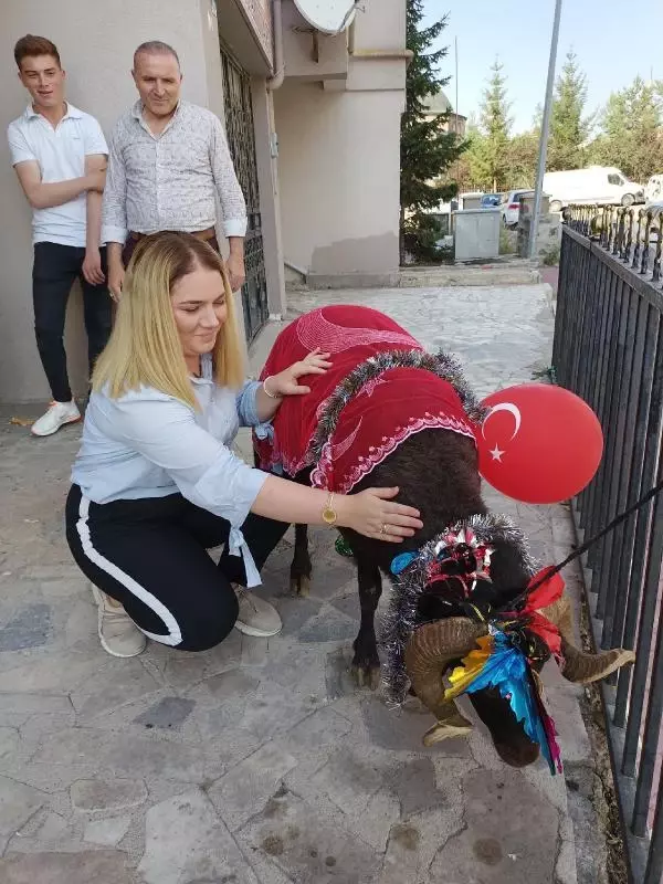 ERZURUM'DA 'GELİN KOÇU' GELENEĞİ DEVAM EDİYOR