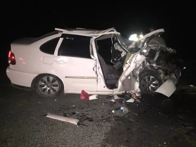 Erzurum'da kurbanlık taşıyan kamyonetle otomobil çarpıştı: 1 ölü, 3 yaralı