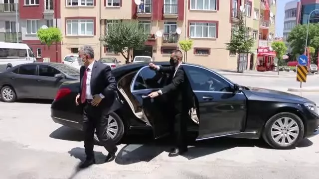 ESKİŞEHİR - Vali Ayyıldız, Gara şehidi Mevlüt Kahveci'nin ailesini ziyaret etti ESKİŞEHİR - Vali Ayyıldız, Gara şehidi Mevlüt Kahveci'nin ailesini ziyaret etti