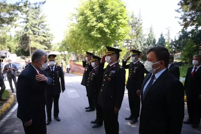 ESKİŞEHİR - Vali Ayyıldız, Gara şehidi Mevlüt Kahveci'nin ailesini ziyaret etti
