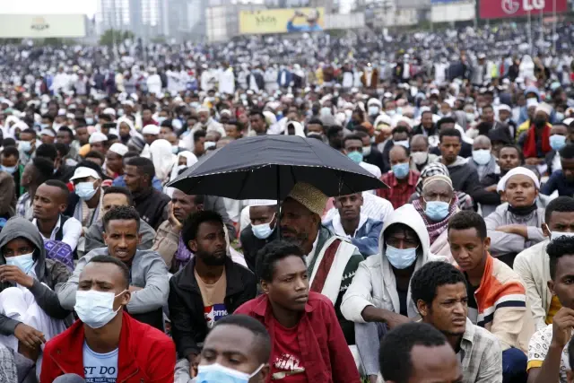 Etiyopya ve Sudan'da yaşayan Müslümanlar Kurban Bayramı namazında bir araya geldi