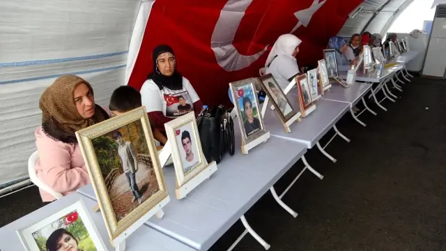 Evlat nöbetindeki aileler Kurban Bayramına hüzünlü girdi