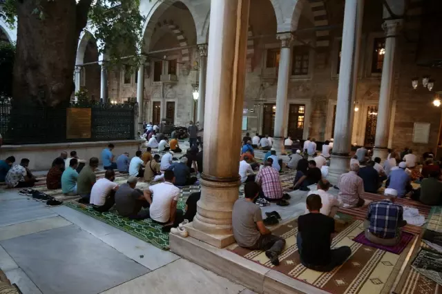 Şehitlerimiz için kurbanlar kesildi