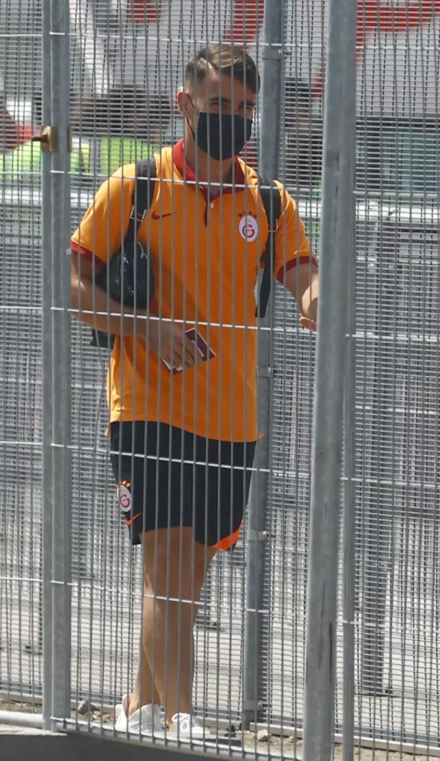 EINDHOVEN - Galatasaray, Hollanda'ya geldi