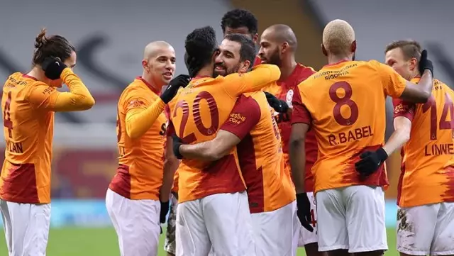 Galatasaray'ın Avrupa kupalarındaki maçlarda forma sponsoru Türk Hava Yolları oldu Galatasaray'ın Avrupa kupalarındaki maçlarda forma sponsoru Türk Hava Yolları oldu