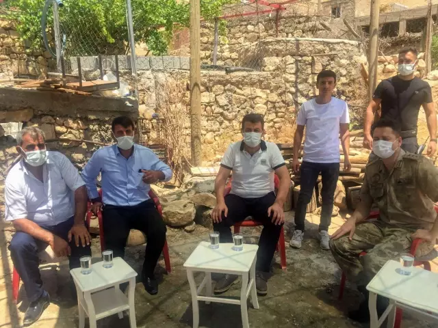 Gercüş Kaymakam Şekerci şehit güvenlik korucusunun ailesini ziyaret etti Gercüş Kaymakam Şekerci şehit güvenlik korucusunun ailesini ziyaret etti