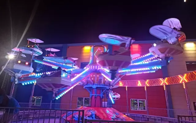 Gönüllülerden sokakta çalışan çocuklara lunapark sürprizi