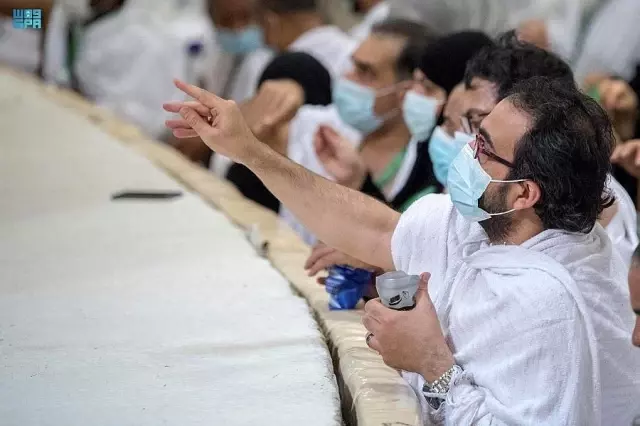 Hacı adayları, Kabe'yi tavaf etti