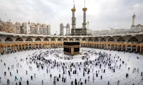 Hacı adayları Kurban Bayramı namazını Kabe'de kıldı Hacı adayları Kurban Bayramı namazını Kabe'de kıldı
