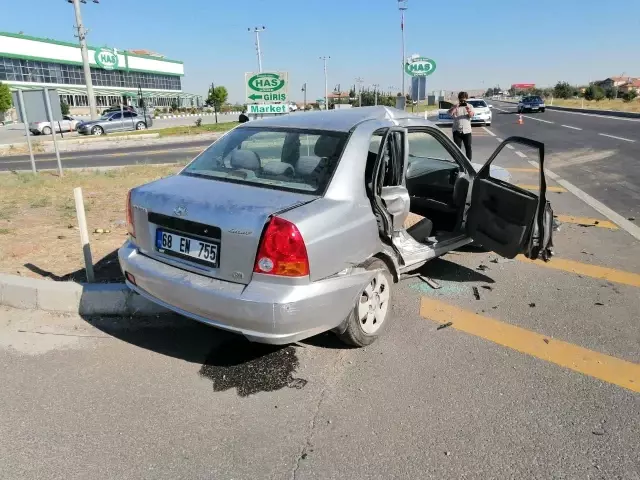 Aksaray'da otomobiller çarpıştı: 4 yaralı