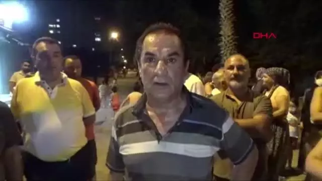 HATAY-İSKENDERUN'DA SULARI 5 GÜNDÜR KESİK OLAN MAHALLELİ SOKAĞA DÖKÜLDÜ