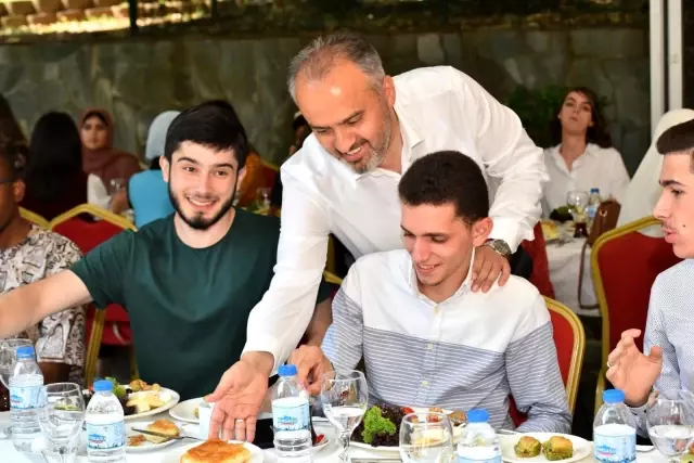 Başkan Aktaş ve Başkan Yılmaz vatandaşlarla bayramlaştı