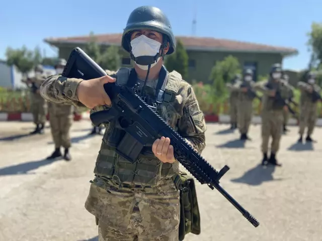 'Hudut Kartalları' Yunanistan sınırında bayramlaştı