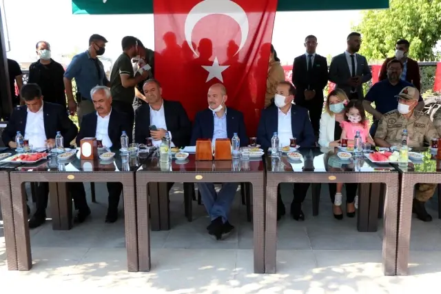 Son Dakika | İçişleri Bakanı Soylu, Şırnak'ta halkla bayramlaştı