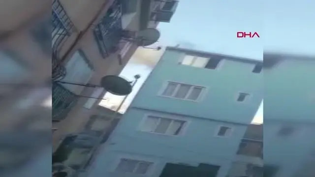 İSTANBUL-BEYOĞLU'NDA MANGAL YAKMAK İSTEYEN AİLENİN EVİNDE YANGIN ÇIKTI