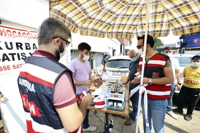 Sancaktepe'de jandarma kurban satış ve kesim yerlerini denetledi