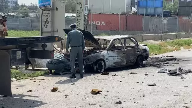 Kabil'de cumhurbaşkanlığı sarayı yakınına 3 roket mermisi isabet etti