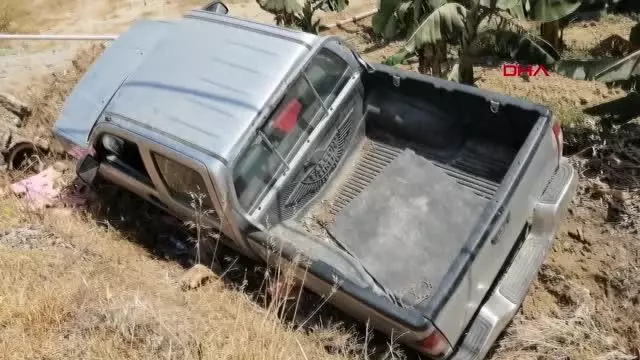 KAMYONET ŞARAMPOLE DEVRİLDİ: 1 YARALI