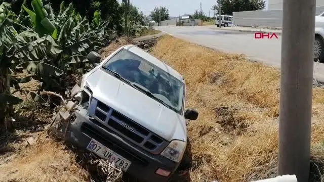 KAMYONET ŞARAMPOLE DEVRİLDİ: 1 YARALI