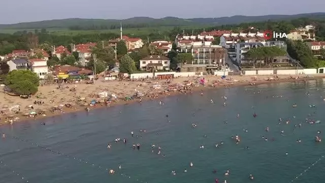 Kandıra Plajları bayram öncesi tatilcilerle doldu