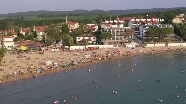 Kandıra Plajları bayram öncesi tatilcilerle doldu