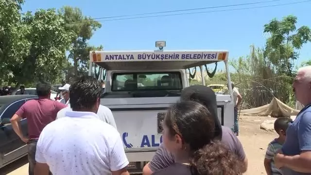 Son dakika gündem: Kayıp olarak aranırken derede cesedi bulunan kız çocuğunun cenazesi defnedildi Son dakika gündem: Kayıp olarak aranırken derede cesedi bulunan kız çocuğunun cenazesi defnedildi