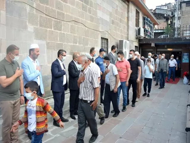 KAYMAKAMIMIZ MURAT ACAR KURBAN BAYRAMI ZİYARETLERİNDE BULUNDU KAYMAKAMIMIZ MURAT ACAR KURBAN BAYRAMI ZİYARETLERİNDE BULUNDU