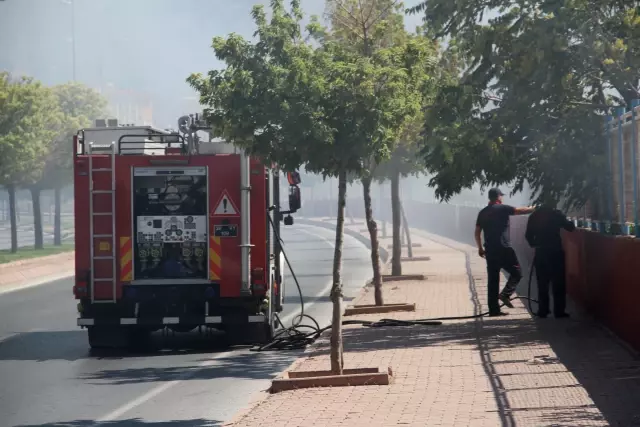 Son dakika haberleri | Kayseri'de yüksek gerilim hattına konan kuşların neden olduğu yangın söndürüldü Son dakika haberleri | Kayseri'de yüksek gerilim hattına konan kuşların neden olduğu yangın söndürüldü