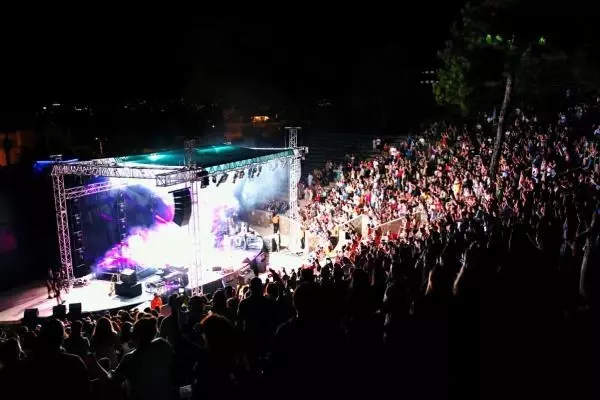 KENAN DOĞULU'DAN BODRUM KONSERİ