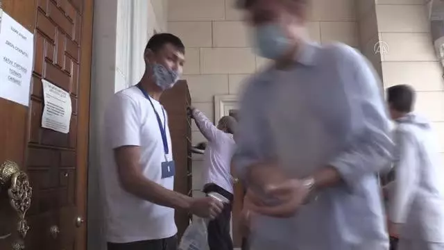 Kırgızistan'da Kurban Bayram namazı kılındı Kırgızistan'da Kurban Bayram namazı kılındı