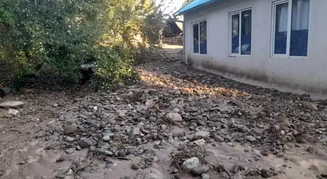 Kırgızistan'da sel: 1 ölü25 ev sular altında kaldı