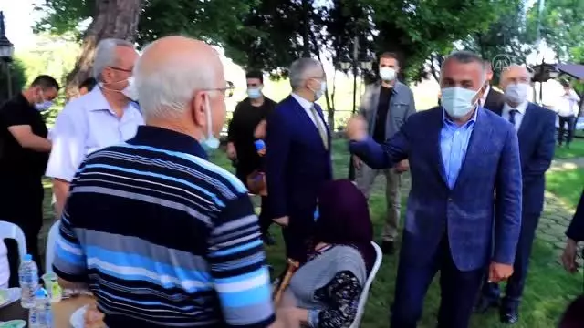 KIRKLARELİ - Vali Bilgin huzurevi sakinleriyle bayramlaştı KIRKLARELİ - Vali Bilgin huzurevi sakinleriyle bayramlaştı