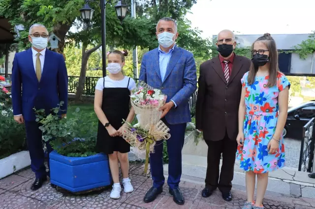 KIRKLARELİ - Vali Bilgin huzurevi sakinleriyle bayramlaştı