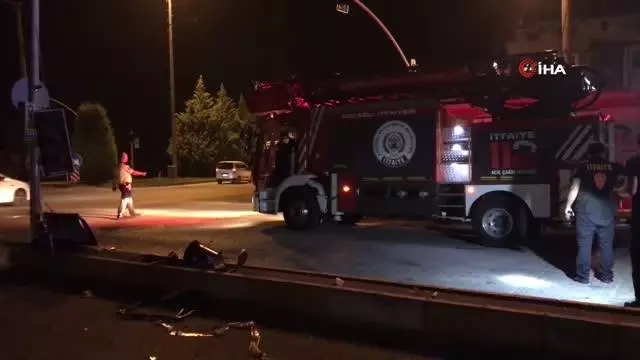Kocaeli'de iki araç çarpıştı : 9 yaralı