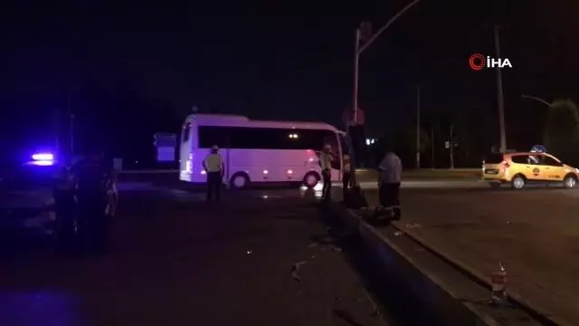 Kocaeli'de iki araç çarpıştı : 9 yaralı