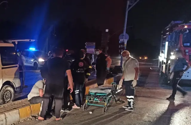 Otomobille hafif ticari araç çarpıştı: 4'ü çocuk 10 yaralı