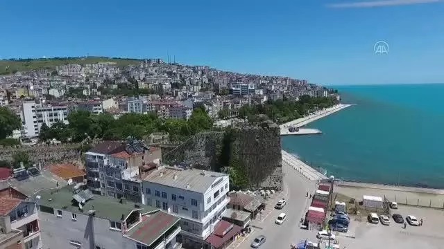 Konaklama tesislerinin tamamının dolduğu Sinop'ta Vali Karaömeroğlu'ndan tatilcilere Kovid-19 uyarısı