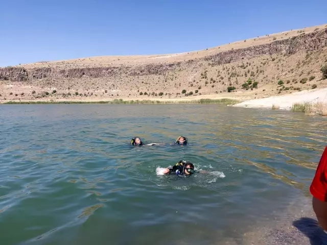 Krater gölüne giren genç hayatını kaybetti