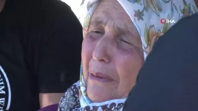 Küçük Ecrin, son yolculuğuna gözyaşlarıyla uğurlandı Küçük Ecrin, son yolculuğuna gözyaşlarıyla uğurlandı