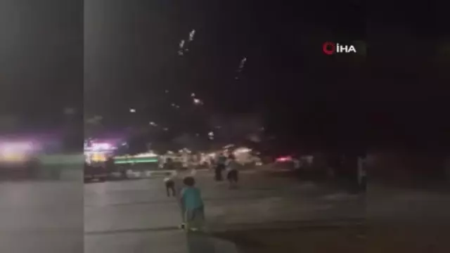 Küçükçekmece'de göl kenarında havai fişek dehşeti Küçükçekmece'de göl kenarında havai fişek dehşeti