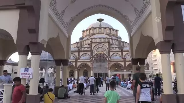 Kurban Bayramı namazı kılındı