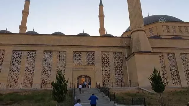 Ayasofya Camii'nde bayram namazı kılındı