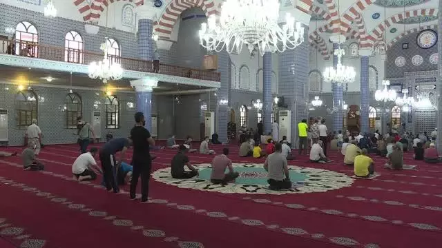Kurban Bayramı namazı kılındı