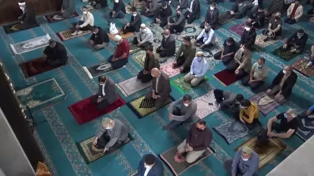 Kurban Bayramı namazı kılındı