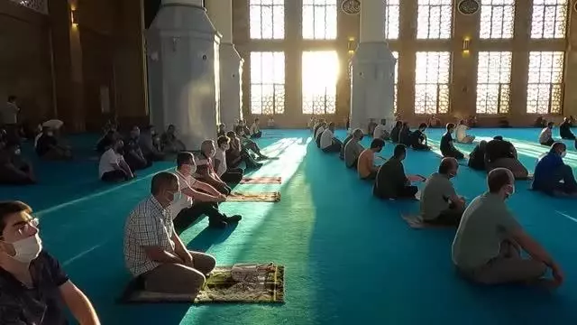 Ayasofya Camii'nde bayram namazı kılındı