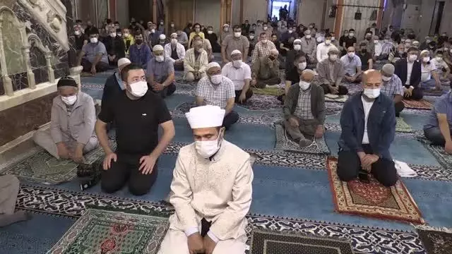Kurban Bayramı namazı kılındı