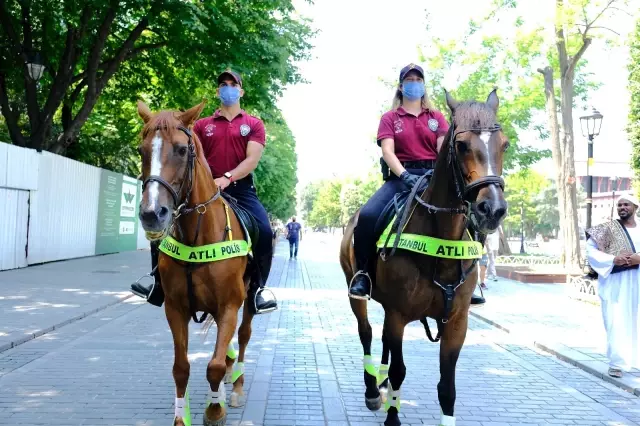 Kurban bayramında Ayasofya'da atlı polislerle denetim