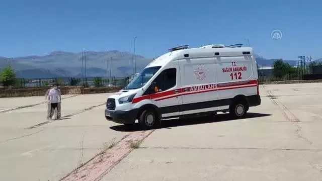 Kurban keserken yaralanan kişi, hava ambulansıyla hastaneye sevk edildi (2)