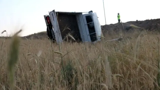 Kurban pazarından dönerken tarlaya uçtular: 3 yaralı